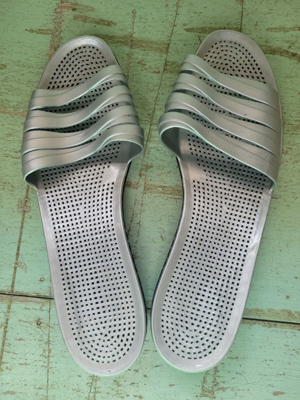 Sensi & C Assisi Basic Silver Plastic Slides Sandals Size 8.5 39 Made in Italy